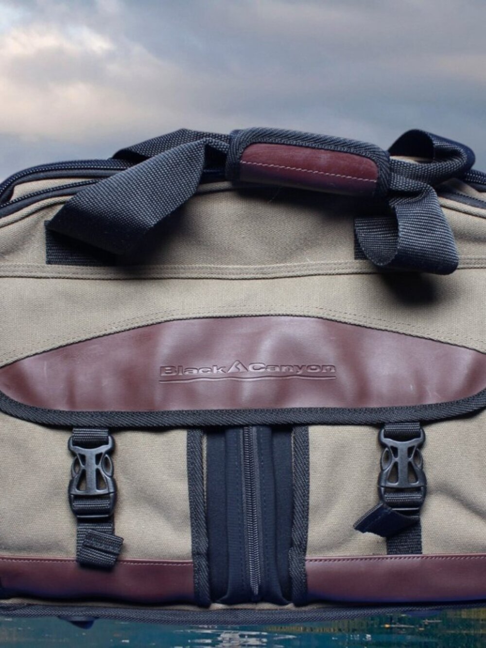 Samsonite Black Canyon  Heavy Duty Canvas computer File airline Bag